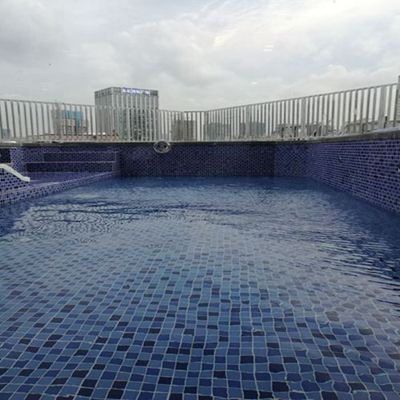 廣州鋒飛健身會所戶外恒溫泳池