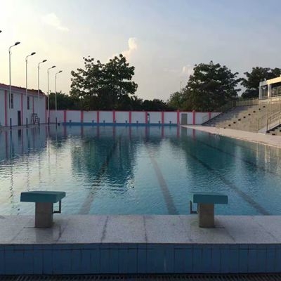 柳州市廣西科技大學鹿山學院遊泳池